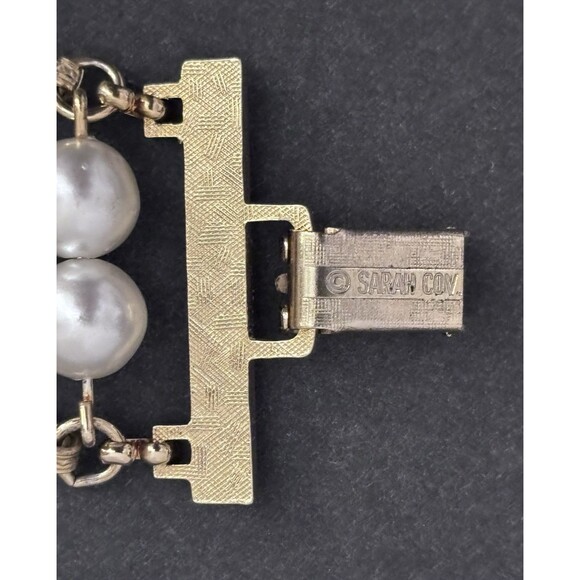 Sarah Coventry Faux Pearl Bracelet - Picture 2 of 4